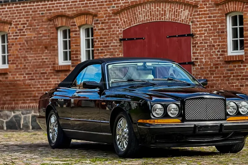 Bentley Azure Cabriolet (1997), umfangreiche Investitionen getätigt, restaurierter Innenraum, Wartung durch Bosch Car Service