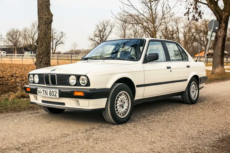 BMW E30 316i 1. Hand sehr guter Zustand 5-Gang Alpinweiß (1991)