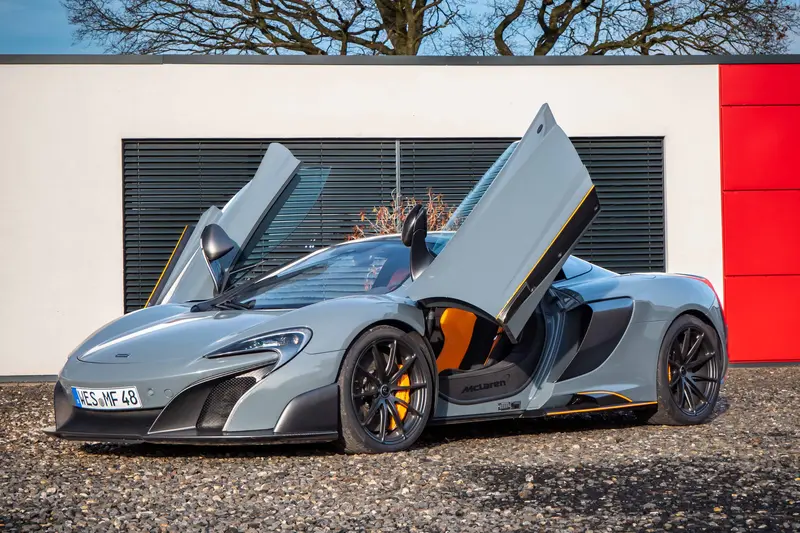 McLaren 675 LT Spider Nur 9.390 km MwSt. Ausweisbar 500 Stück Weltweit (2018)