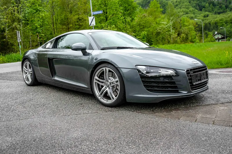 Audi R8 Coupe aus 2. Hand mit nur 62.925 km Laufleistung lückenloses Scheckheft (2008)