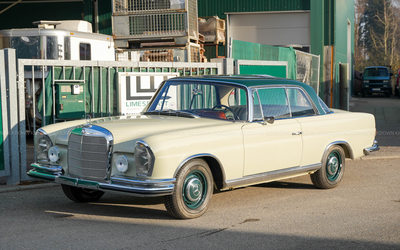 Mercedes-Benz 250 SE W111 Coupé (1967), completely rebuilt according to data card, new car condition