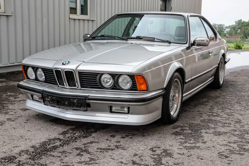 BMW E24 635 CSi with BBS rims, 6-cylinder in-line engine, complete checkbook, only 63,000 km (1983)