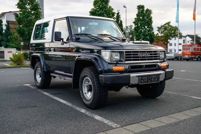 Toyota Land Cruiser J7 Ausführung B21 aus 2. Hand Unfallfrei mit Soft -und Hardtop (1994)