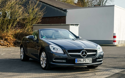Mercedes Benz R172 SLK 200 Cabriolet, Complete checkbook, Low mileage (2013)