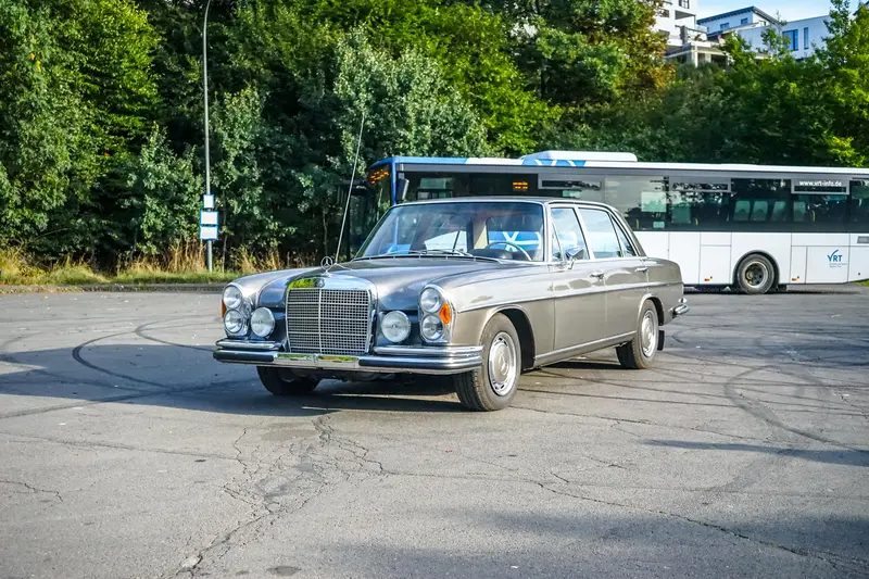 Mercedes-Benz W109 300 SEL 3.5 (1970), sehr selten, V8 und Luftfederung, umfangreiche Ausstattung