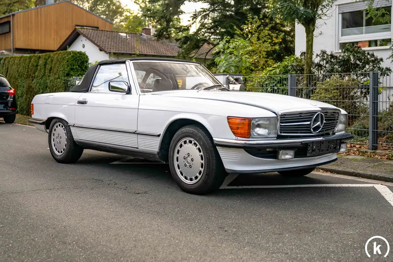 Mercedes-Benz R107 SL 300 aus 1. Hand lückenloses Scheckheft Deutsche Erstauslieferung (1986)