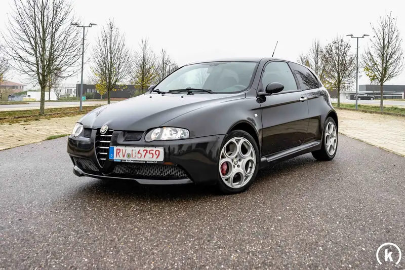 Alfa Romeo 147 3.2 V6 24V GTA aus 2. Hand Scheckheft nur 45.000 Kilometer (2005)