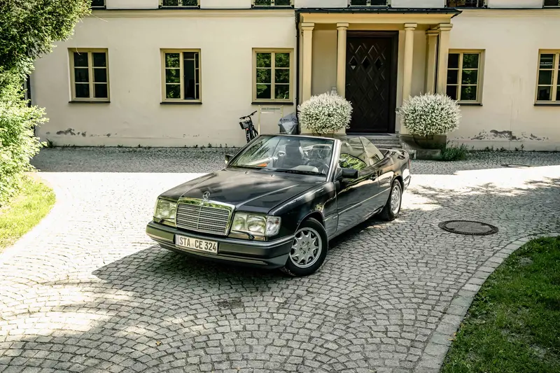 Mercedes-Benz W124 300 CE Cabrio