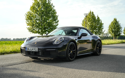 Porsche 911 Carrera 992 Cabrio aus 1. Hand Scheckheft Gepflegt XPEL Schutzfolie (2023)