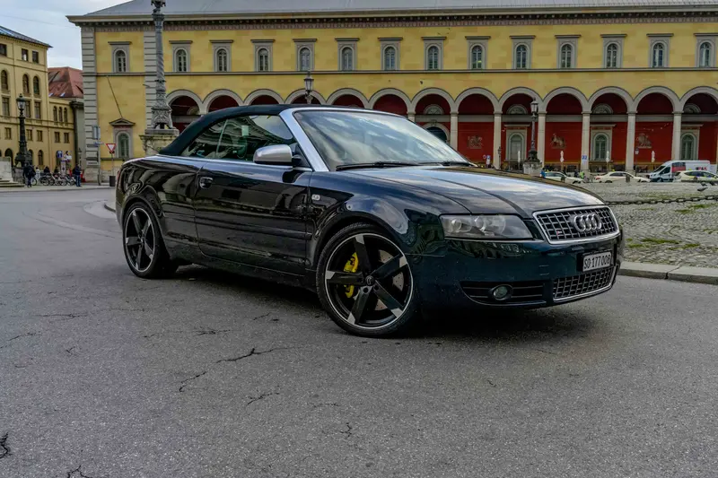 Audi Quattro S4 Cabrio lückenloses Scheckheft Bose Radio ohne Mindestpreis (2004)
