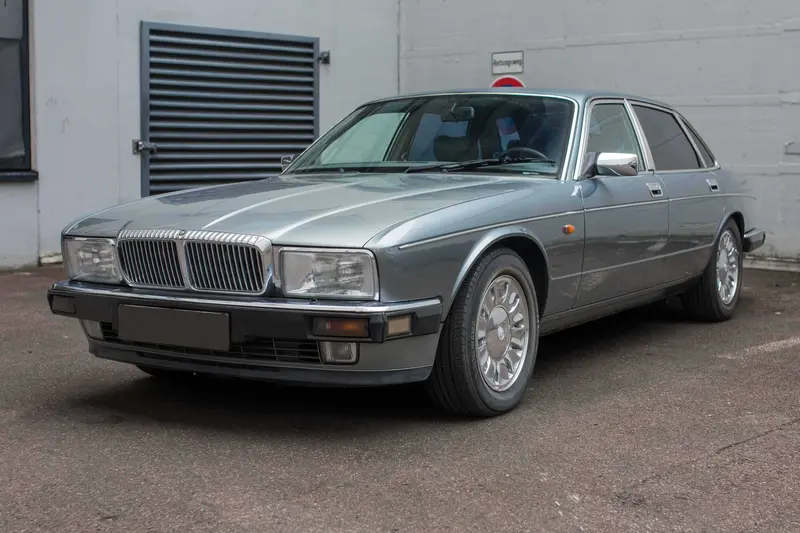 Jaguar XJ12 Sovereign V12 lückenloses Scheckheft nur 56t Km Sitzheizung Klima Tempomat (1994)