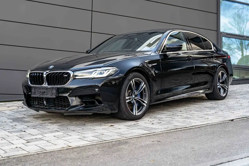 BMW F90 M5 aus 1. Hand lückenloses Scheckheft MwSt. Ausweisbar (2021)