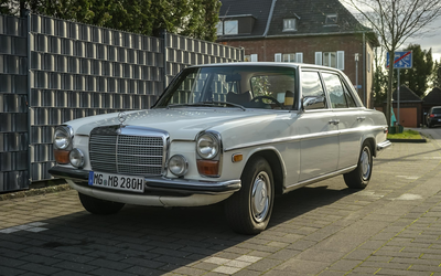 Mercedes-Benz W114 280 Partially restored Appraisal Note 2- Sunroof Climate Cruise control 7.000 € Investment (1974)