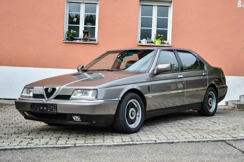 Alfa Romeo 164 Grigio Dakar very good condition with cone suspension accident-free (1994)