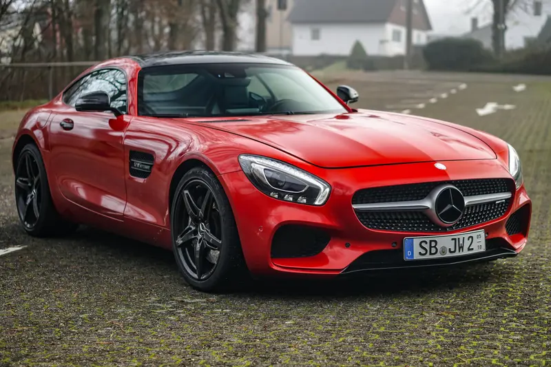 Mercedes-AMG GT C190 Aus 2. Hand Rot Foliert Lückenloses Scheckheft Unfallfrei V8-Motor Mit 462 PS Nur 51.000 km (2016)
