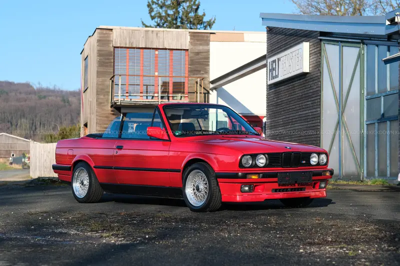 BMW E30 318i Convertible (1991), manual transmission, Dekra rating 2+, extremely well maintained, sports muffler installed