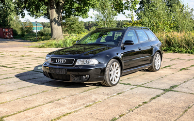 Audi RS4 B5 Aus 1. Hand Lückenloses Scheckheft Nur 26.033 km V6-Biturbo-Motor Mit 381 PS (2001)