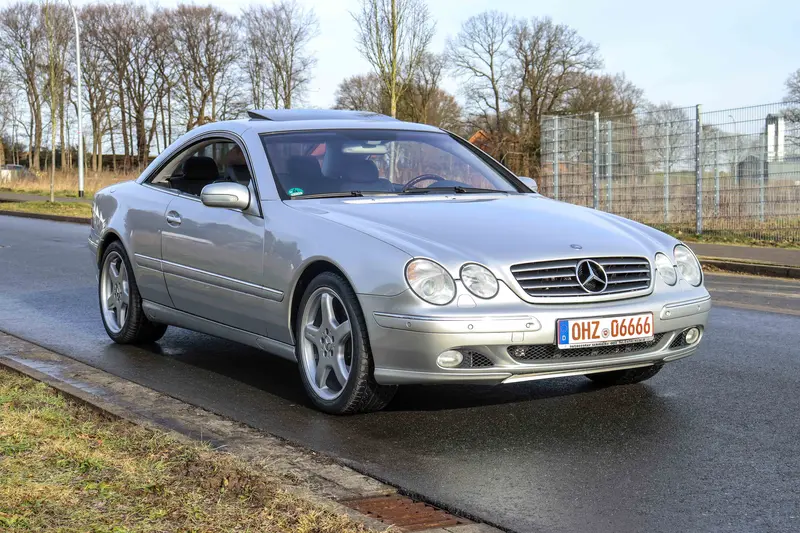 Mercedes CL500 (2001)