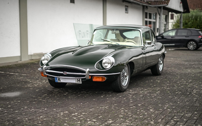 Jaguar E-Type 4.2 Series 2 British Racing Green Off Frame Restauriert 50.000 € mit lückenlosem Scheckheft (1969)