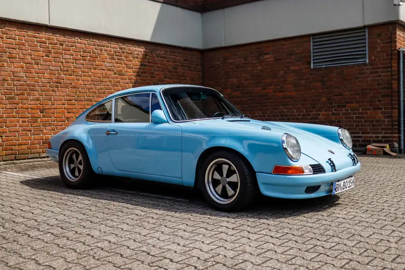 Porsche 911 E Special Conversion Model ST (1970), very well maintained, restored, drive train completely overhauled, 260 hp
