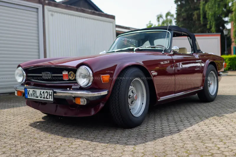 Triumph TR6 (1975), seit 1985 im Besitz, komplett restauriert. Classic Data Note 2+, Weber-Dreifachvergaser