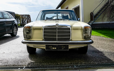 Mercedes-Benz W115 220 D Sedan from 1st hand completely restored Checkbook (1972)
