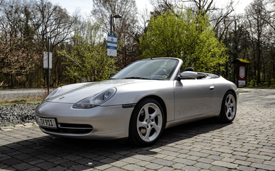 Porsche 911 996 in arctic silver Checkbook maintained New engine (1999)