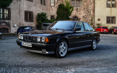 BMW E34 M5 Teilrestauriert 65.000 € Investitionen Motorrevision Unfallfrei Wertgutachten Note 2+ (1991)