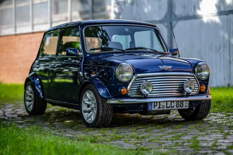 Mini Cooper Blue Star 1 von 500 Restauriert Wertgutachten Note 2 19.500 € Investitionen Unfallfrei Radio Neue Reifen und Bremsen Holzlenkrad Kotflügelverbreiterung Mittelrohr Auspuff (1996)