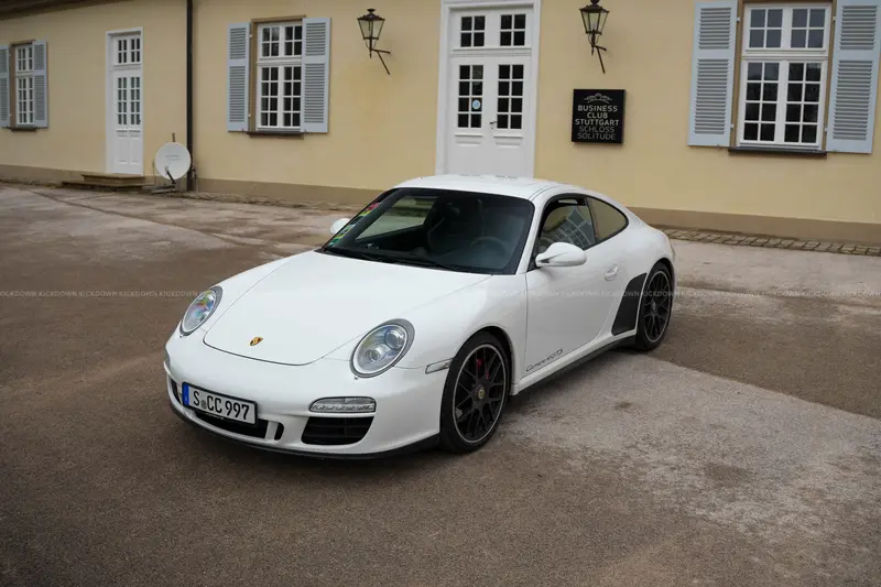 Porsche 997 Carrera 4 GTS with full service history, adaptive xenon headlights, Apple CarPlay, carbon bucket seats (2011)