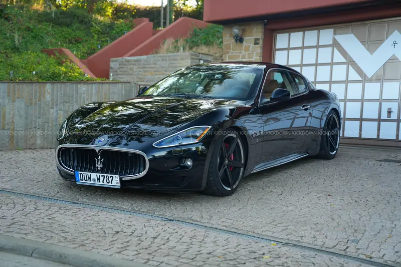 Maserati Granturismo (2009), Scheckheft vorhanden, hydraulisches KW-Fahrwerk V3 verbaut,