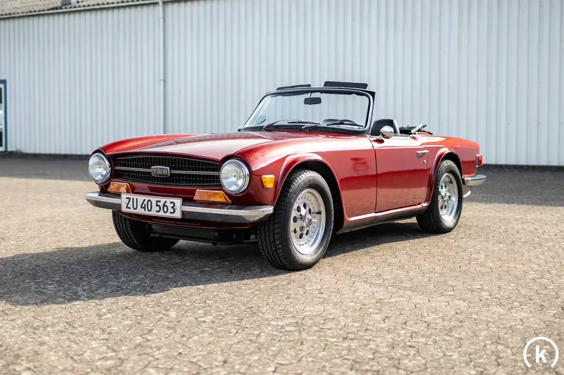 Triumph TR6 Dunkelrot Moto-Lita Lenkrad guter Zustand (1970)