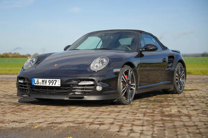 Porsche 911 997.2 Turbo Cabriolet (2010) sehr seltener Handschalter, geringe Laufleistung mit nachvollziehbarer Historie, Sport Chrono Paket, Garantie