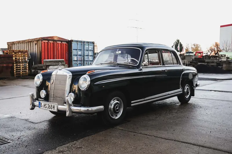 Mercedes-Benz W128 220 SE Ponton (1958), rare fuel injection variant, Hydrak semi-automatic transmission, Classic Data Note 2, restored