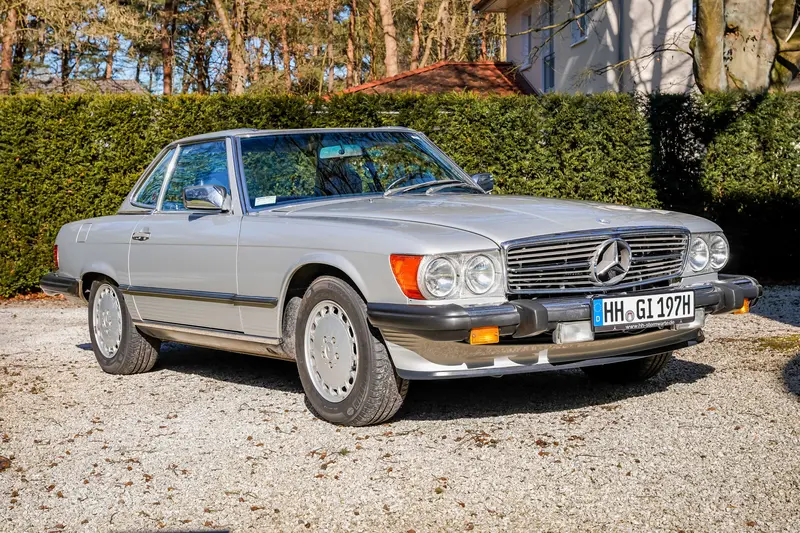 Mercedes Benz R107 560 SL nur 42.000 mls Kilometer nachvollziehbar aus priv. R107-Sammlung (1989)