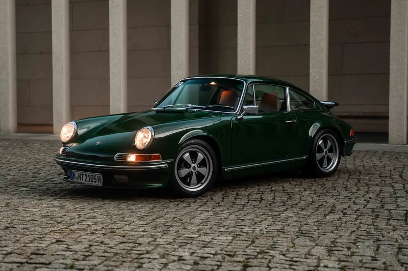 Porsche 964 Backdate Restored engine overhaul gearbox revised Bilstein chassis exhaust system made of stainless steel (1990)