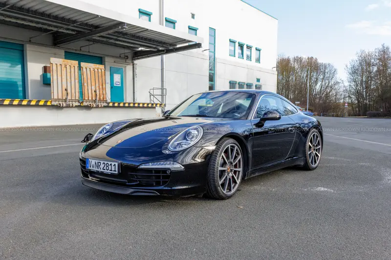 2012 Porsche 911 991 Carrera S Coupe with full service history, classic color combination, German-registered vehicle