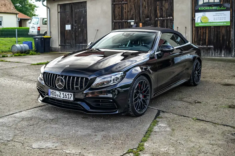 Mercedes-Benz AMG A205 C 63 S Cabriolet from 1st hand Complete checkbook 4.0-liter V8 biturbo engine with 510 hp Only 6,200 km (2022)