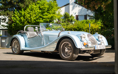 Morgan Plus 8 Clubsport Equipment Larkspur Blue Wide Body (2001)