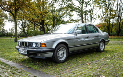 BMW E32 735i Aus 2. Hand Restauriert Schiebedach Deutsche Erstauslieferung Leichtmetallfelgen Wertgutachten Note 2 (1989)