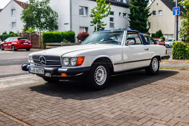Mercedes Benz 380 SL (1984), komplett neu lackiert, Innenraum restauriert, Note 2