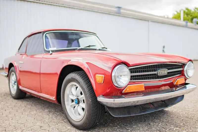 Triumph TR6 2.5l 104PS Restored spoke rims (1974)