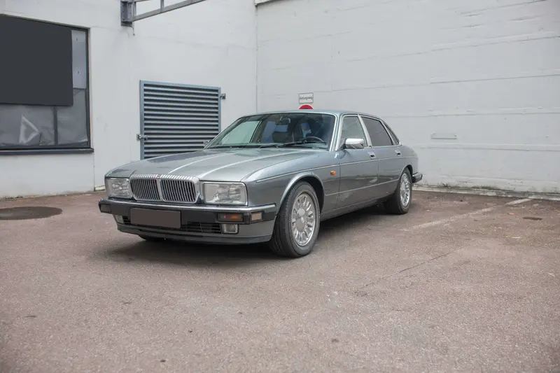 Jaguar XJ12 Sovereign V12 (1994), matching numbers, only 56,400 km, H license plate