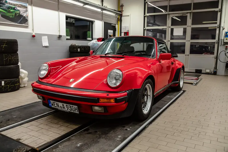 Porsche 911 930 Turbo Cabriolet Accident-free Complete checkbook 7.000 € Investment From 3rd hand (1987)