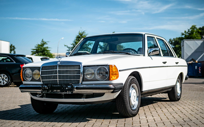 Mercedes-Benz W123 300D beautiful condition new service 06/22 (1982)