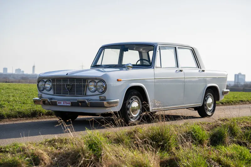 Lancia Fulvia Berlina (1965) with H license plate, Italian vehicle with very good bodywork