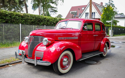 Chevrolet Master (1939), completely repainted, well-maintained interior, extensive investments