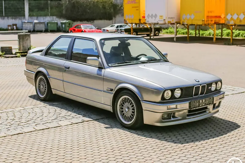 BMW E30 320is "Italo M3" 125tKm Bilstein climate limited slip differential (1989)