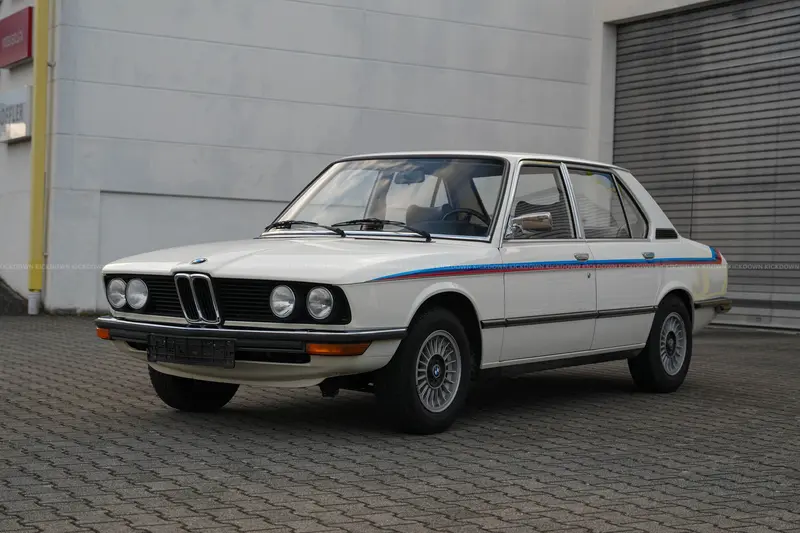BMW 518i E12 (1980), in unique original condition, much of the original paint, H license plate