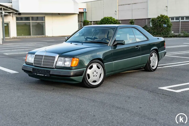 Mercedes-Benz W124 230 CE Sitzheizung elektrische Fensterheber 17-Zoll AMG Felgen teilrestauriert (1989)